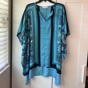Peter Nygard poncho top size small